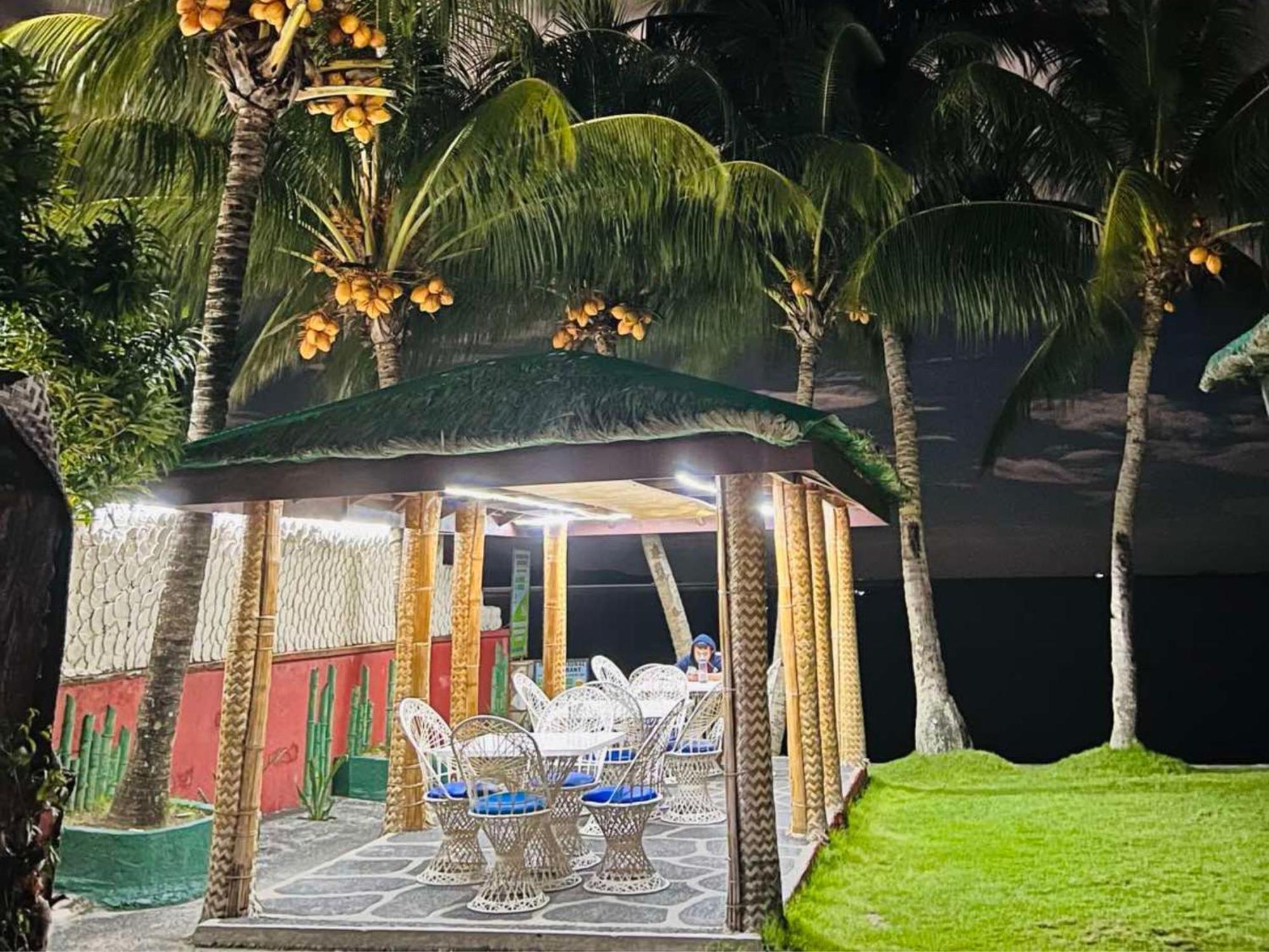 Badladz Beach And Dive Resort Puerto Galera Exterior photo