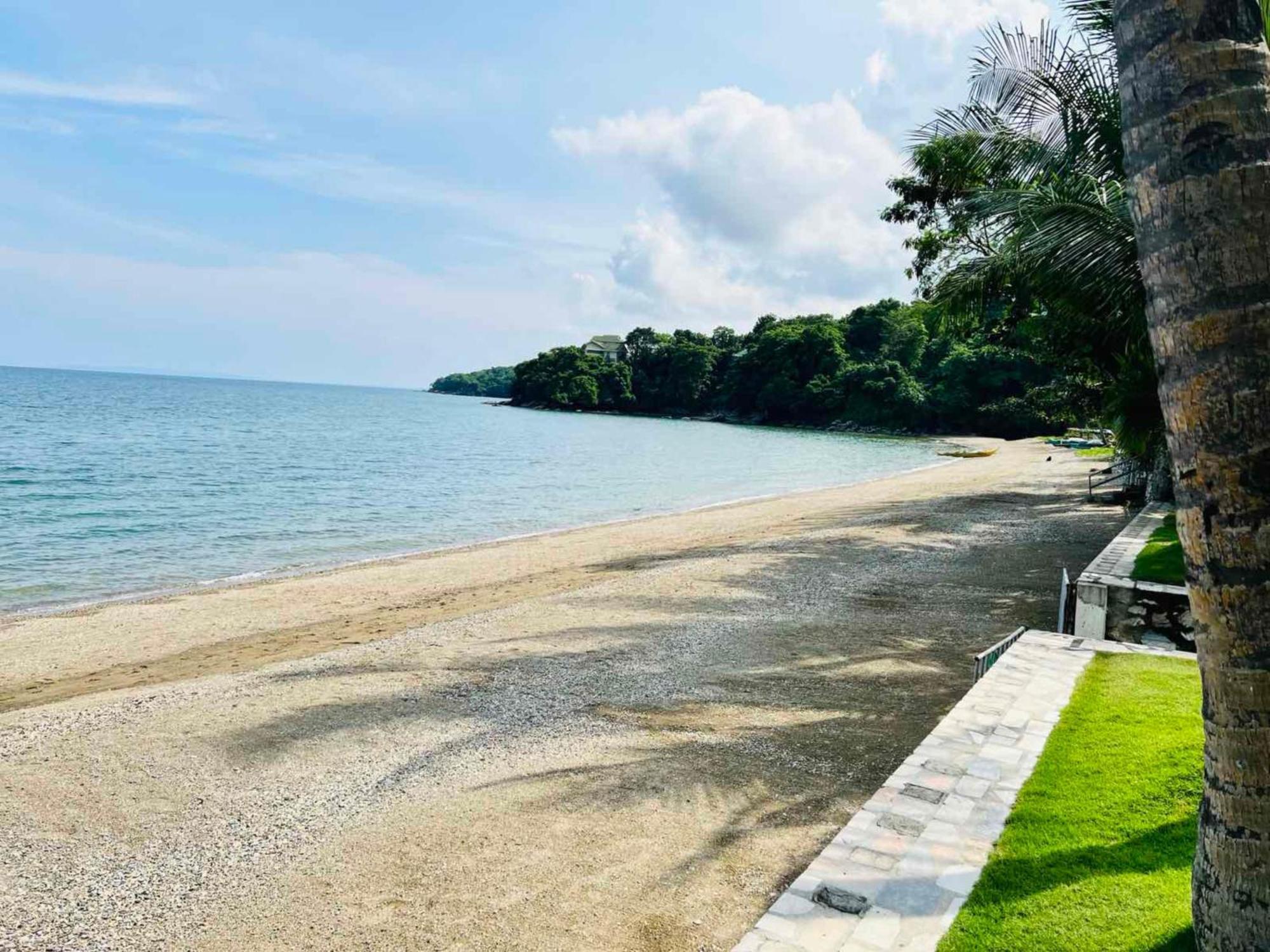 Badladz Beach And Dive Resort Puerto Galera Exterior photo